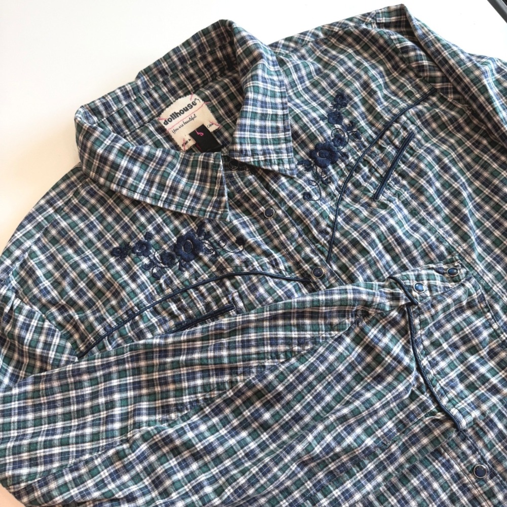 Dollhouse Womens Plaid‎ Western Embroidered Button Down Shirt Green Navy Size 4
